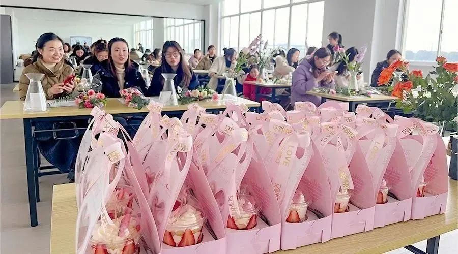 花开十里，美丽如你 | 杏鑫娱乐储能举办三八妇女节艺术DIY活动