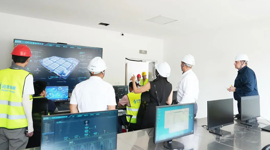 一棒捅破天花板，我在储能行业取真经