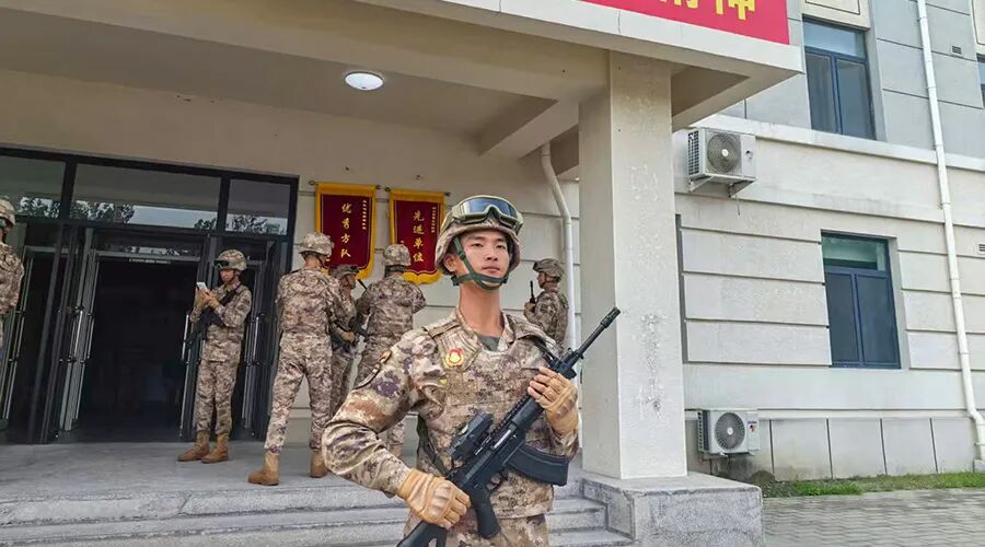 一身荣光、载誉归来！杏鑫娱乐储能热烈欢迎受阅预备役方队于凡同志归队